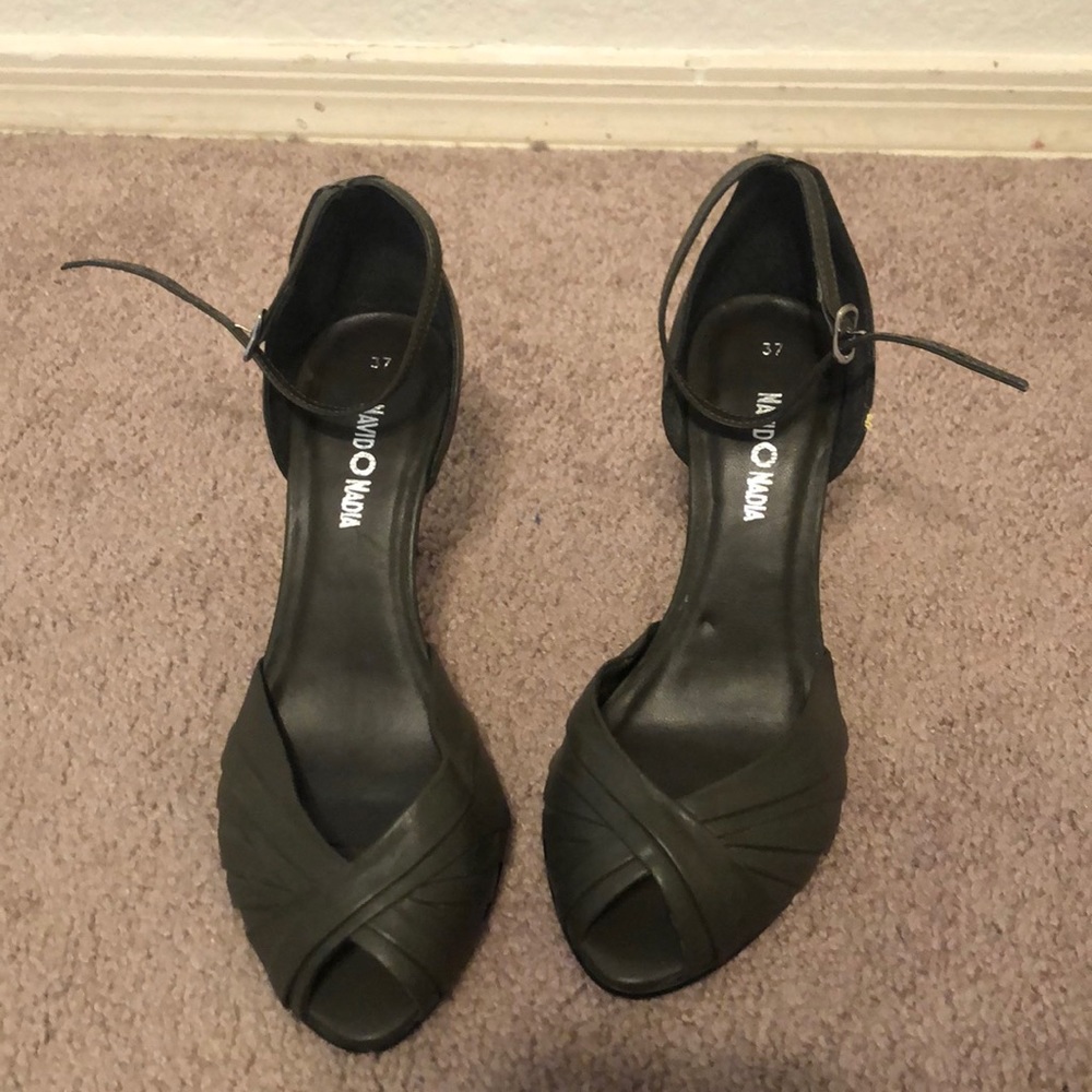 Navid O Nadia Brazilian peep toe sandals